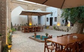 اقامتگاه سنتی عمارت اجلال تفرش