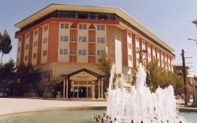 هتل بویوک اورارتو (BuyukUrartu) وان