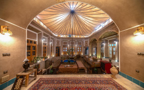 اقامتگاه بومگردی دلخش یزد