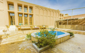 اقامتگاه بومگردی فروردین یزد