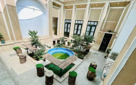 اقامتگاه بومگردی شاخه نبات یزد