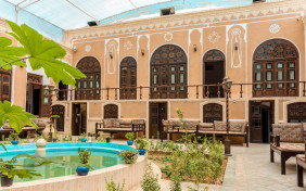 هتل سنتی رز یزد 1