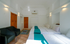 هتل سنتی کوروش یزد 4