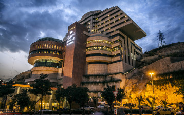 تور هتل بزرگ شیراز