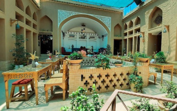 تور اقامتگاه سنتی یزدان گرد یزد