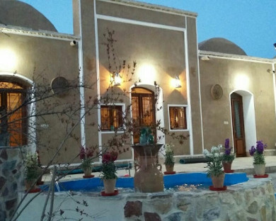 اقامتگاه بومگردی سرو کهن ابرکوه