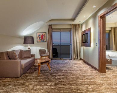 Antalya-HolidayInn-14.jpg