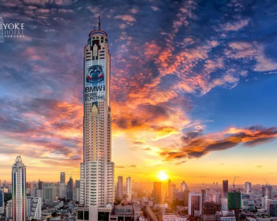 Bangkok-BaiyokeSky-2.jpg