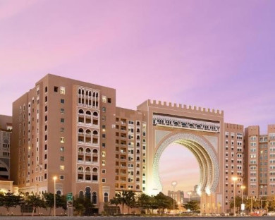 Dubai-OaksIbnBattuta-3.jpg