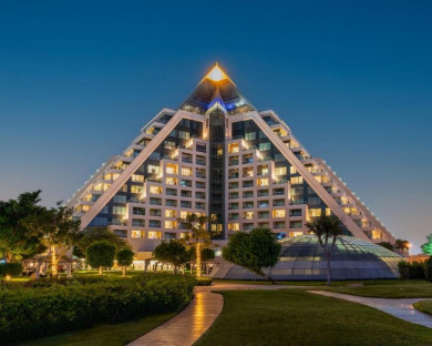Dubai-Raffles-1.jpg