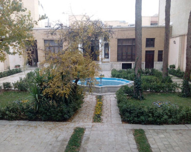 Esfahan-Nesfejahan-03.jpg