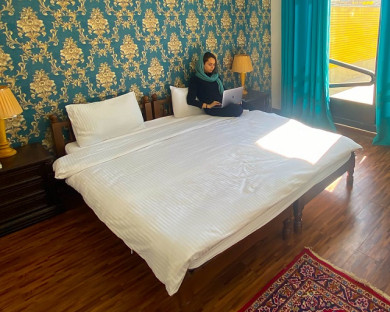Esfahan-Sarv-19.jpg