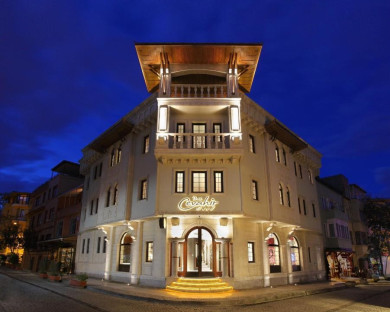 Istanbul-BizCevahirSultanahmet-1.jpg