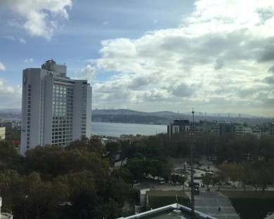 Istanbul-CentralPalace-2.jpg