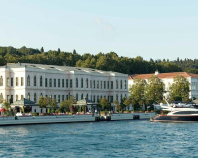 Istanbul-FourSeasonBosphorus-6.jpg