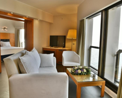 Izmir-BestWesternPlusKonak-12.jpg