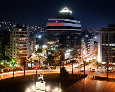 Izmir-Movenpick-3.jpg