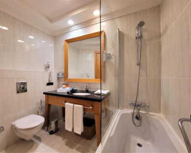 Izmir-WyndhamGrandOzdilek-30.jpg