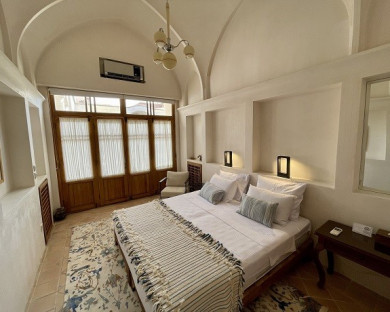 Kashan-DarbeBagh-11.jpg