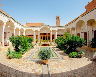 Kashan-DarbeBagh-14.jpg