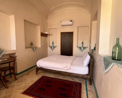 Kashan-Mirzataghikhan-01.jpg