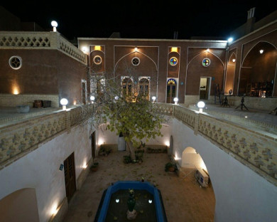 Kashan-Sana-03.jpg