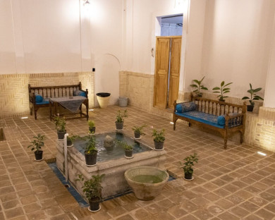 Kashan-SarayBaghi-1.jpg
