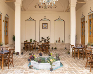 Kashan-SarayBaghi-7.jpg