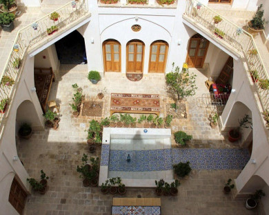 Kashan-Sarayamir-02.jpg