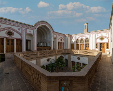 Kashan-SarayeErfani-8.jpg