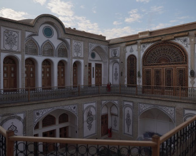 Kashan-Saraysourijan-01.jpg
