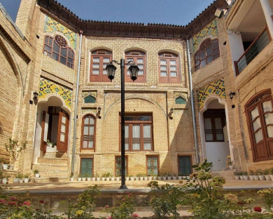 Kermanshah-Emaratebamgah-07.jpg