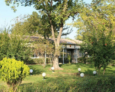 KhodaAfarin-KhodaAfarin-03.jpg