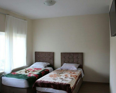 KhodaAfarin-KhodaAfarin-12.jpg