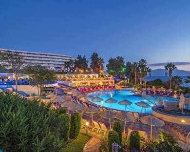 Kusadasi-GrandBlueSky-13.jpg