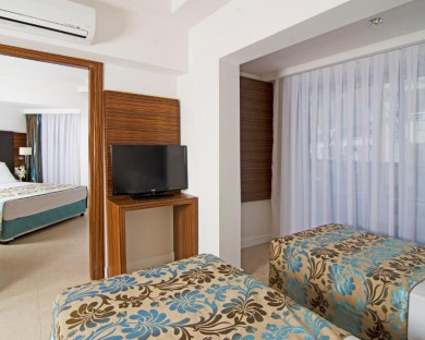 Kusadasi-PalmWings-7.jpg