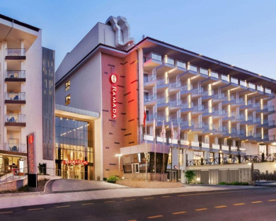 هتل رامادا (Ramada) کوش آداسی