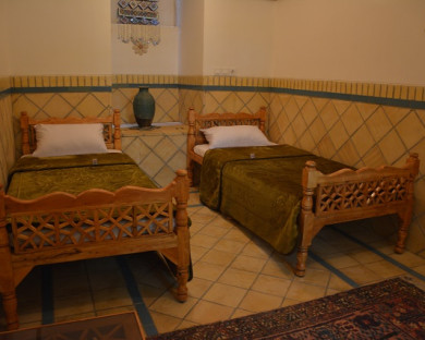 اقامتگاه بومگردی کیان مهریز 14