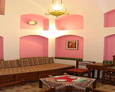 Naeen-JahangardiNaeen-09.jpg