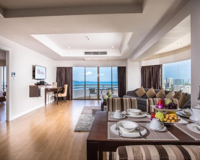 Pattaya-DVareeJomtienBeach-15.jpg
