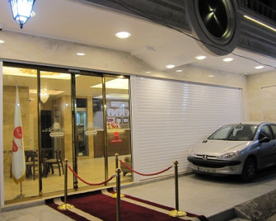 Qhom-Alibaba-07.jpg