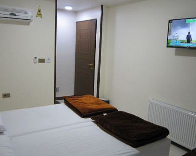 Qhom-Alibaba-08.jpg