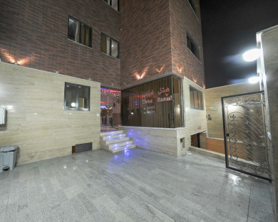 Qhom-Emami-03.jpg
