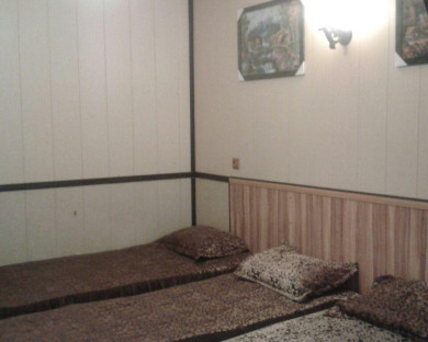 Qhom-Zarrin-15.jpg