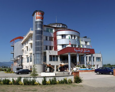 Rudsar-Arshia-08.jpg
