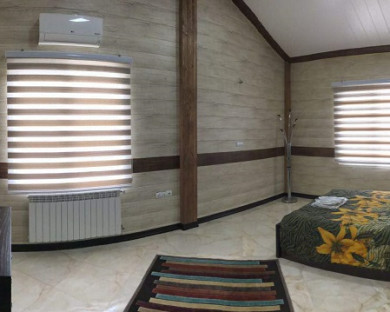 Sari-Parmis-03.jpg