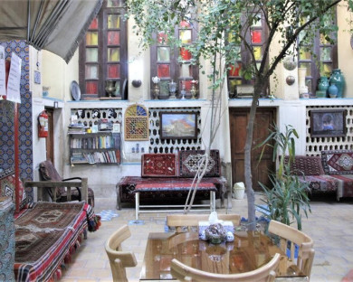 Shiraz-Golshan-2.jpg