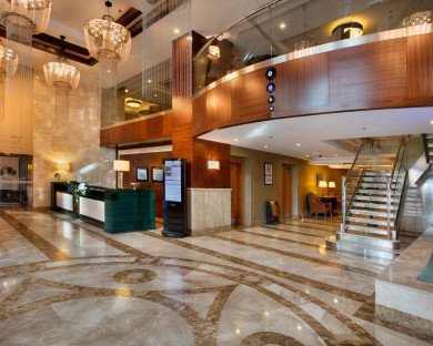 هتل دابل تری بای هیلتون (DoubleTree by Hilton) وان 8
