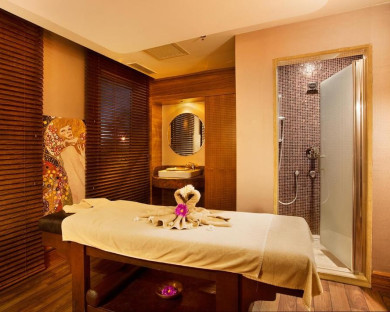 هتل دابل تری بای هیلتون (DoubleTree by Hilton) وان 25