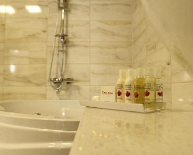 هتل رامادا (Ramada) وان 15